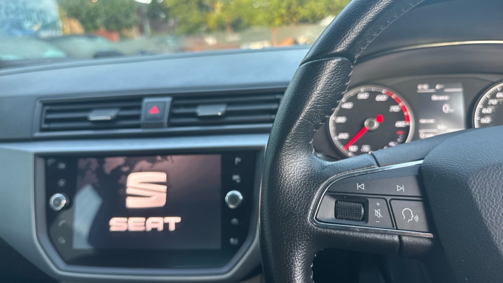 SEAT Arona 1.0 TSI SE Technology 5dr Petrol Hatchback - Image 17