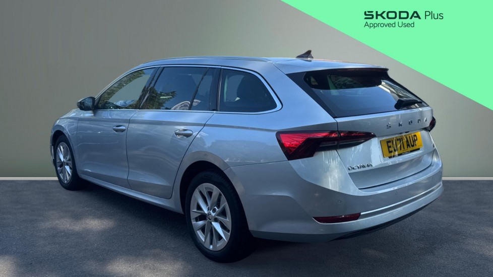 Skoda Octavia 1.4 TSI iV SE L DSG 5dr Estate - Image 3