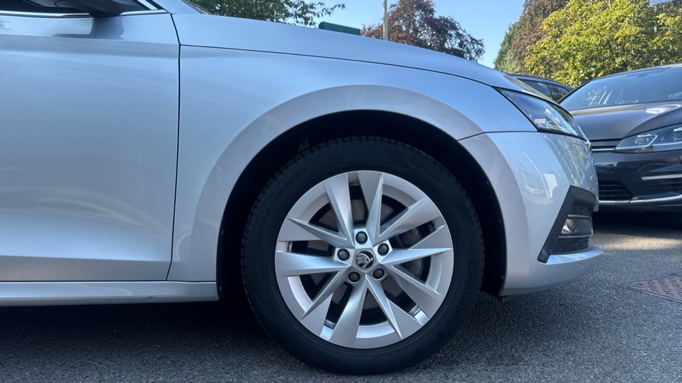 Skoda Octavia 1.4 TSI iV SE L DSG 5dr Estate - Image 5