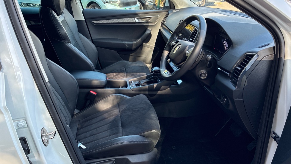 Skoda Karoq 1.5 TSI SE L 5dr DSG Petrol Estate - Image 15