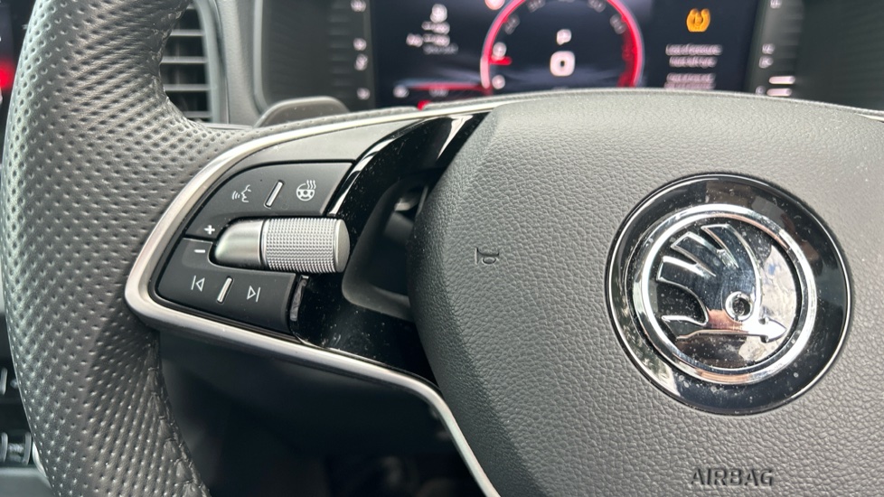 Skoda Karoq 1.5 TSI Sportline 5dr DSG Petrol Estate - Image 17