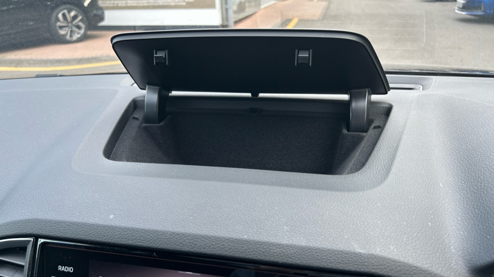 Skoda Karoq 1.5 TSI Sportline 5dr DSG Petrol Estate - Image 29
