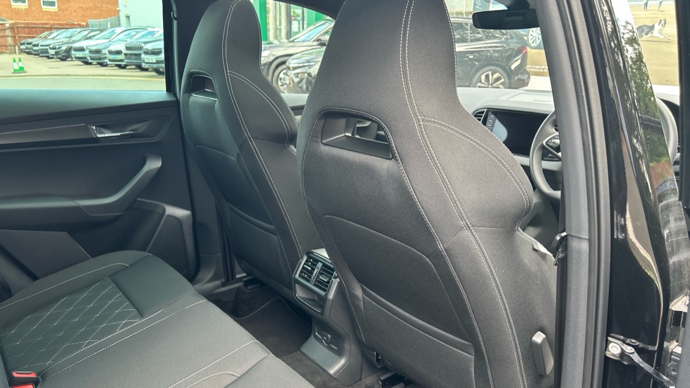 Skoda Karoq 1.5 TSI Sportline 5dr DSG Petrol Estate - Image 34