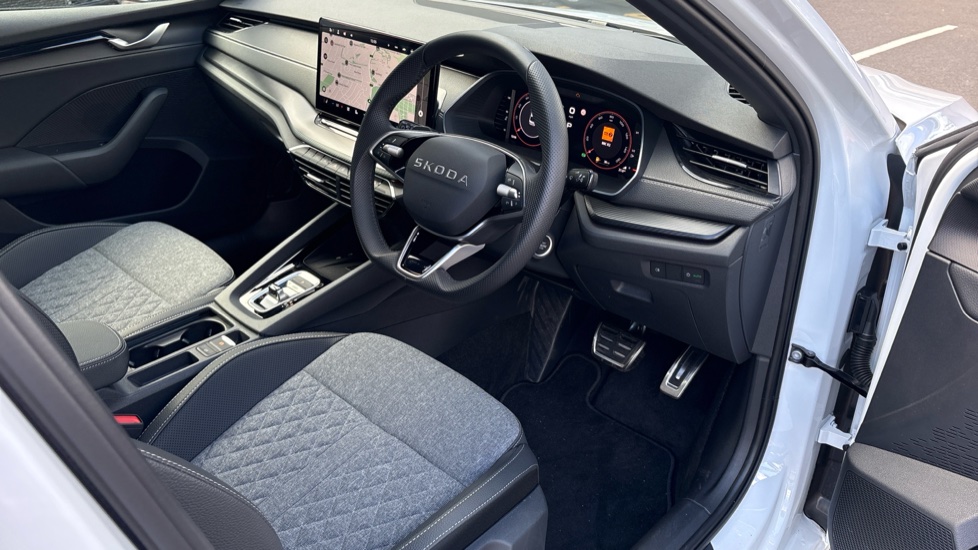 Skoda Octavia 2.0 TDI 150 Sportline 5dr DSG Diesel Hatchback - Image 6