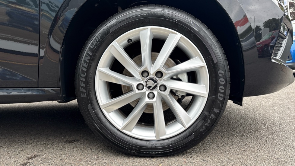 Skoda Kamiq 1.0 TSI SE Edition 5dr DSG Petrol Hatchback - Image 5