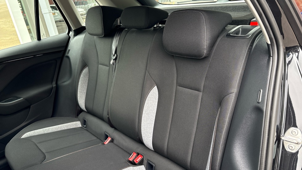 Skoda Kamiq 1.0 TSI SE Edition 5dr DSG Petrol Hatchback - Image 16