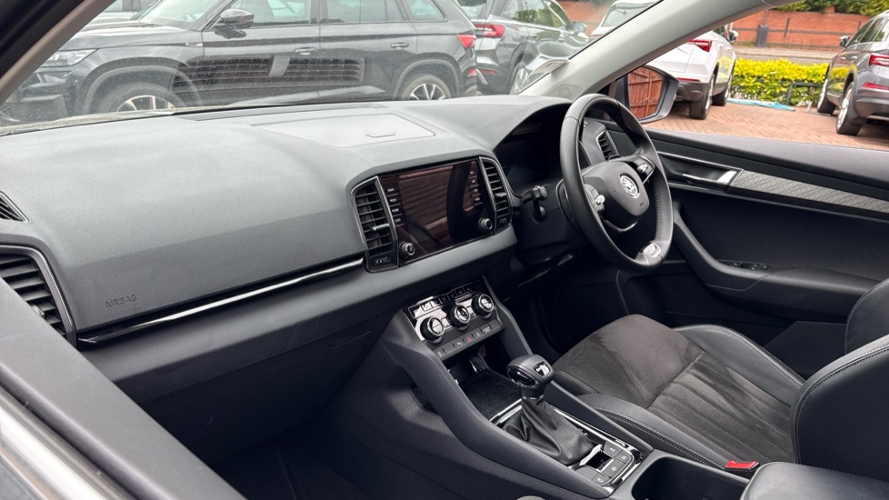 Skoda Karoq 1.5 TSI SE L 5dr DSG Petrol Estate - Image 2
