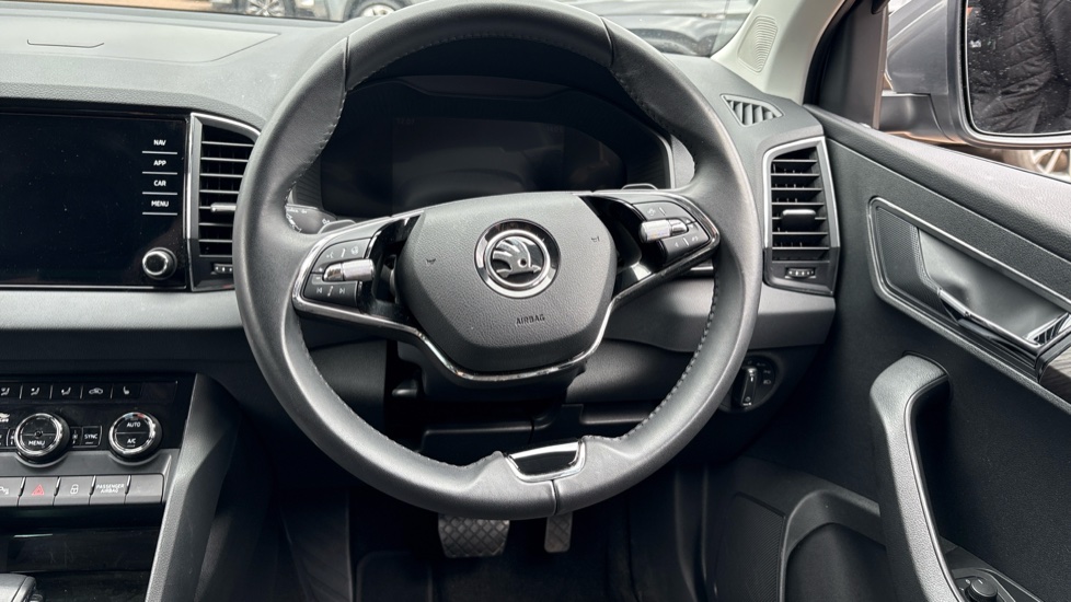Skoda Karoq 1.5 TSI SE L 5dr DSG Petrol Estate - Image 10