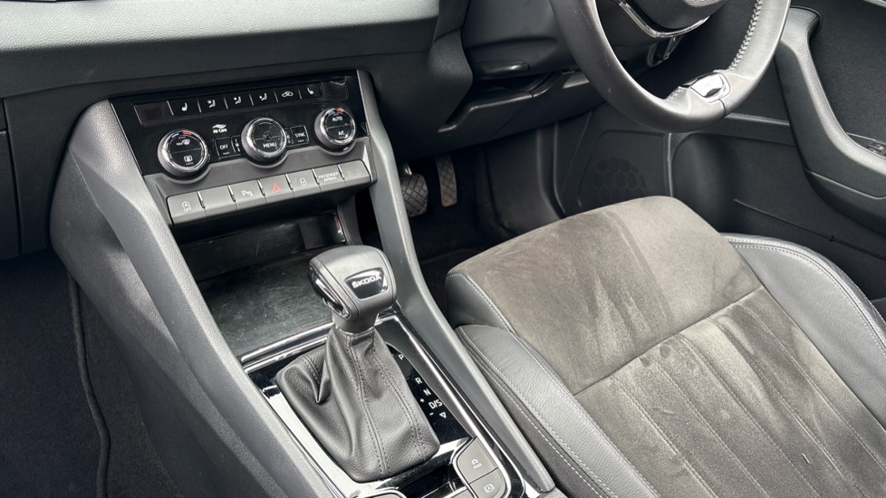 Skoda Karoq 1.5 TSI SE L 5dr DSG Petrol Estate - Image 14