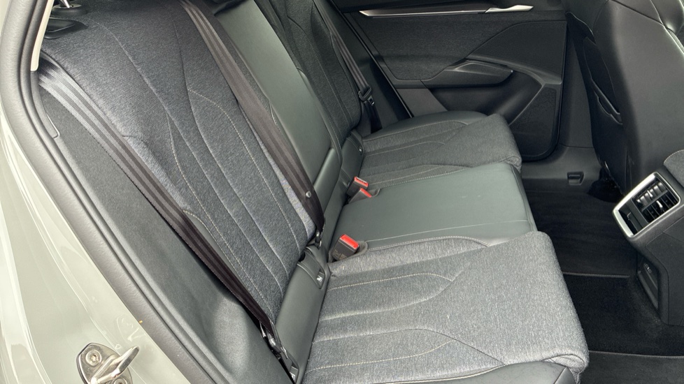 Skoda Elroq 210kW 85 Edition 82kWh 5dr Auto Electric Estate - Image 16