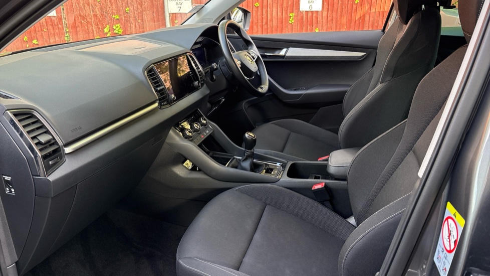Skoda Karoq 1.0 TSI SE Drive 5dr Petrol Estate - Image 2