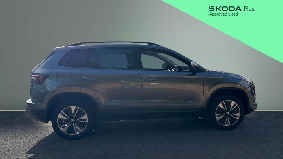 Skoda Karoq 1.0 TSI SE Drive 5dr Petrol Estate - Image 4