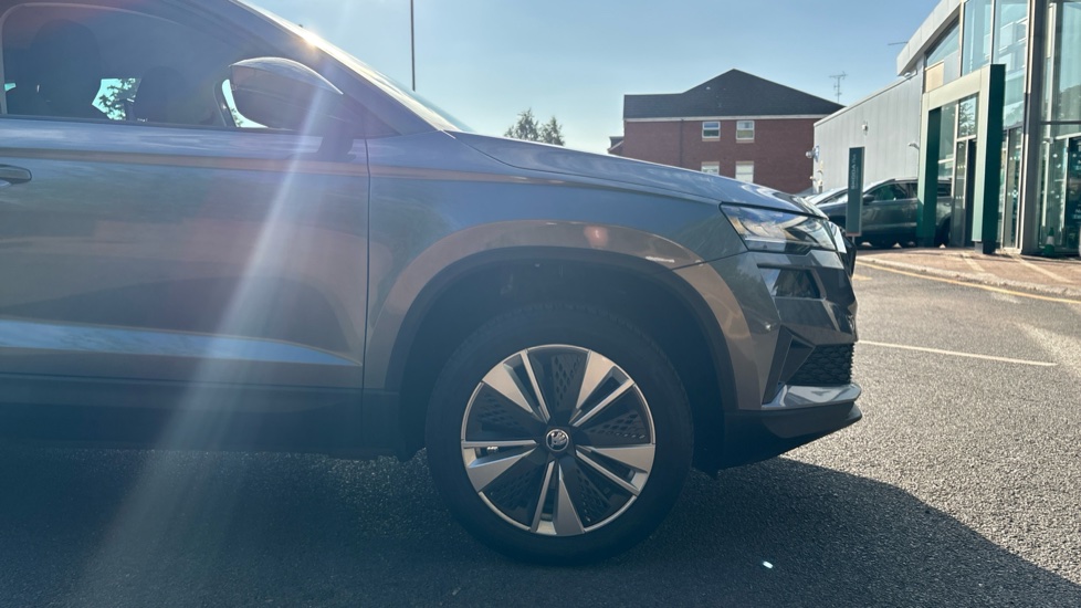 Skoda Karoq 1.0 TSI SE Drive 5dr Petrol Estate - Image 5