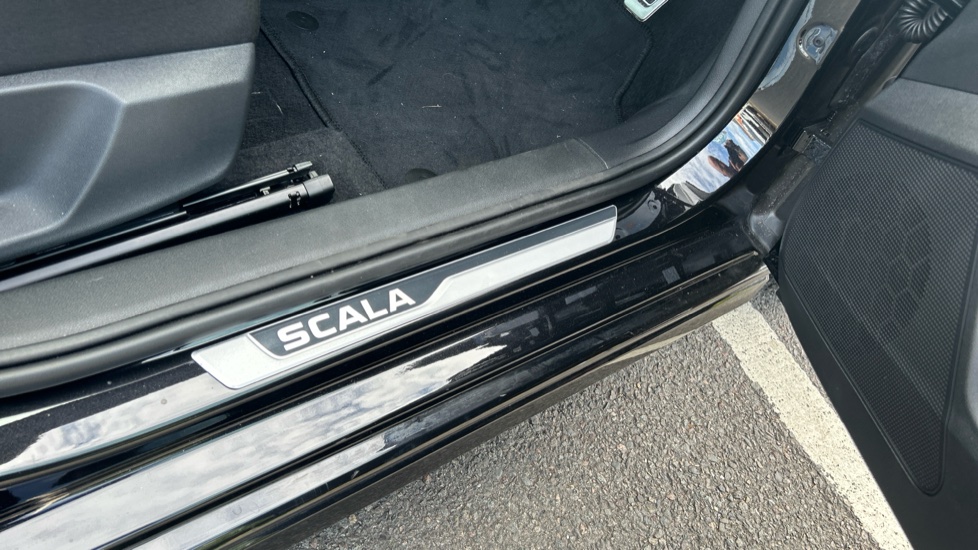 Skoda Scala 1.0 TSI 116 Monte Carlo Edition 5dr DSG Petrol Hatchback - Image 28