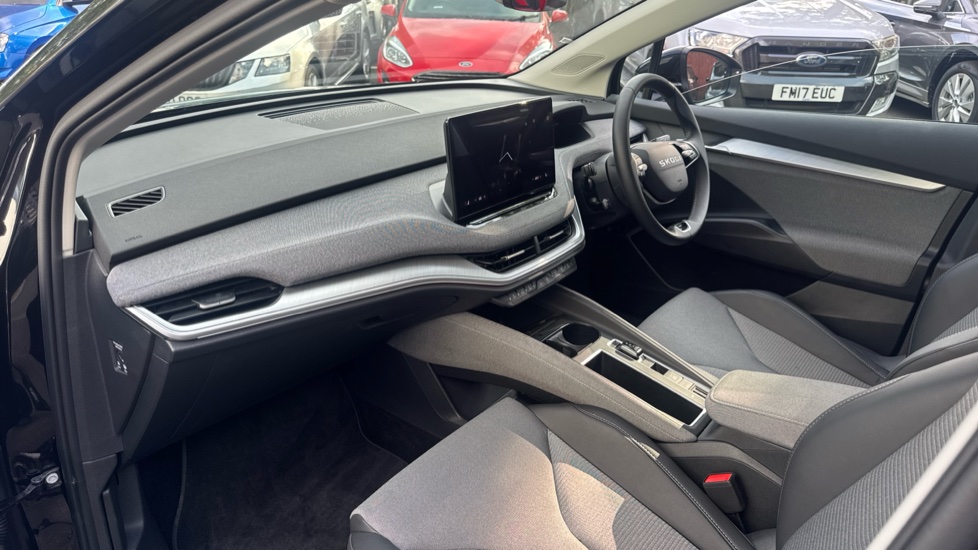 Skoda Enyaq 210kW 85 Edition 82kWh 5dr Auto Electric - Image 2