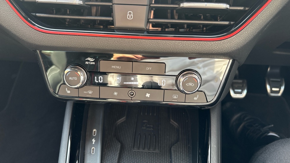 Skoda Kamiq 1.5 TSI Monte Carlo Edition 5dr Petrol Hatchback - Image 13