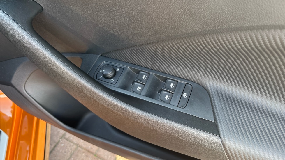 Skoda Kamiq 1.5 TSI Monte Carlo Edition 5dr Petrol Hatchback - Image 19