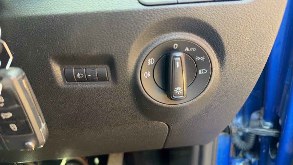 Skoda Fabia 1.0 TSI Colour Edition 5dr Petrol Hatchback - Image 25