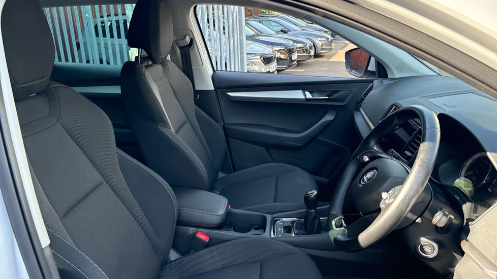 Skoda Karoq 1.0 TSI SE Drive 5dr Petrol Estate - Image 15