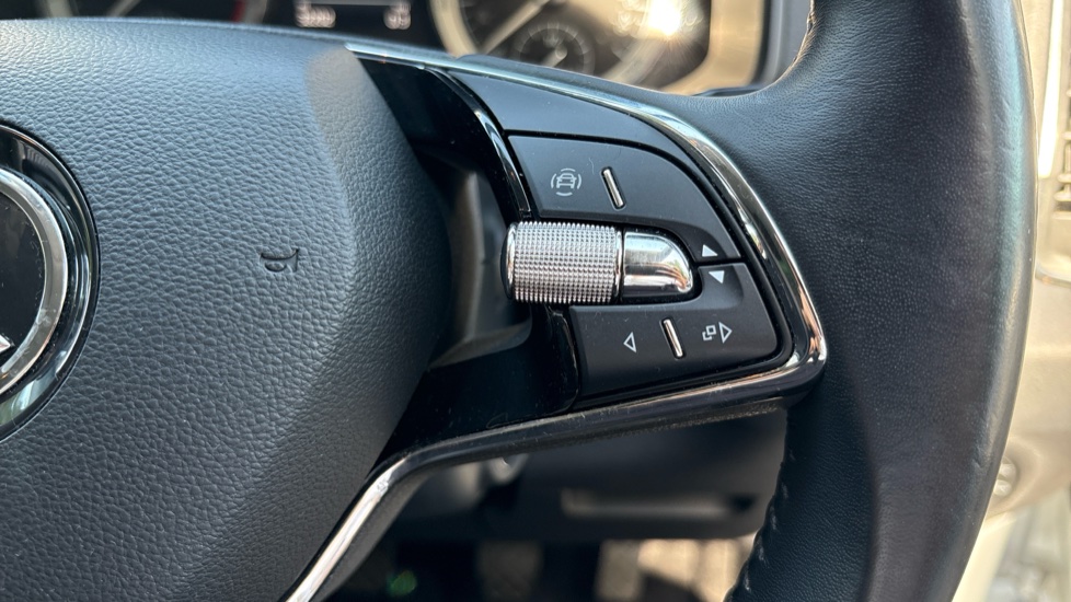 Skoda Karoq 1.0 TSI SE Drive 5dr Petrol Estate - Image 18
