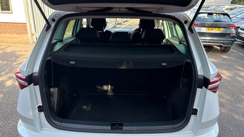 Skoda Karoq 1.0 TSI SE Drive 5dr Petrol Estate - Image 20