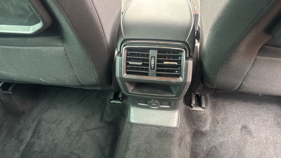 Skoda Karoq 1.0 TSI SE Drive 5dr Petrol Estate - Image 46