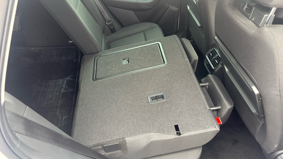 Skoda Karoq 1.0 TSI SE Drive 5dr Petrol Estate - Image 49