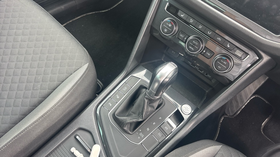 Volkswagen Tiguan 1.5 TSi EVO 150 Match 5dr DSG Petrol Estate - Image 14