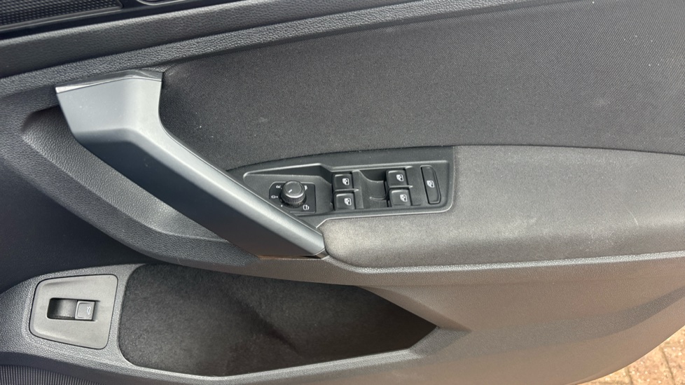 Volkswagen Tiguan 1.5 TSi EVO 150 Match 5dr DSG Petrol Estate - Image 19
