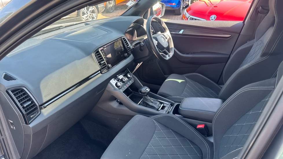 Skoda Karoq 1.5 TSI Sportline 5dr DSG Petrol Estate - Image 2