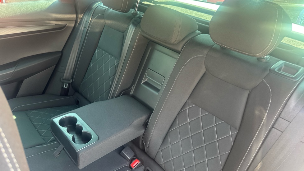 Skoda Karoq 1.5 TSI Sportline 5dr DSG Petrol Estate - Image 16