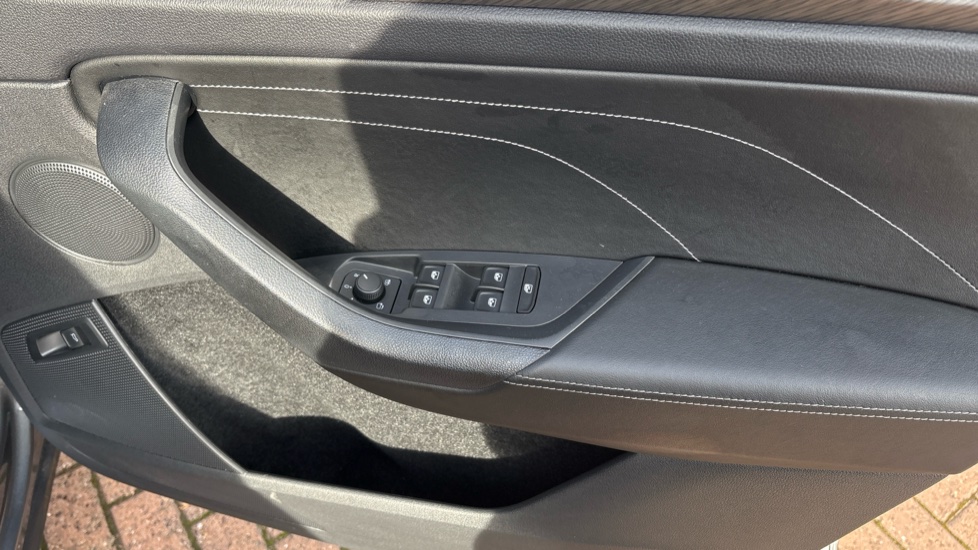 Skoda Kodiaq 1.5 TSI SE L Executive 5dr DSG [7 Seat] Petrol Estate - Image 19