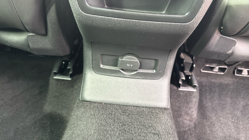 Skoda Kodiaq 1.5 TSI SE L Executive 5dr DSG [7 Seat] Petrol Estate - Image 34