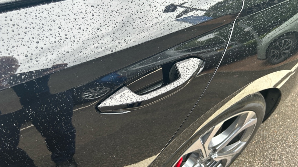 Skoda Octavia 2.0 TSI vRS 5dr DSG Petrol Hatchback - Image 39