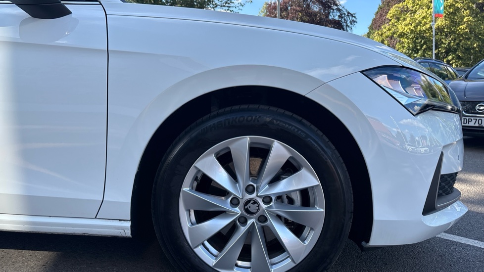 Skoda Superb 2.0 TDI SE Technology 5dr DSG Diesel Estate - Image 5