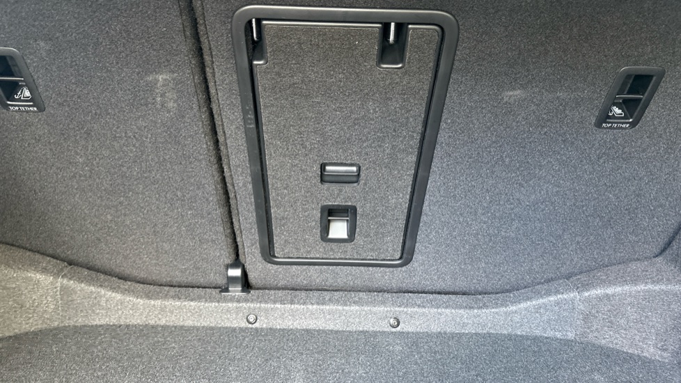 Skoda Superb 2.0 TDI SE Technology 5dr DSG Diesel Estate - Image 36