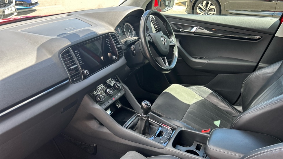 Skoda Karoq 1.5 TSI SE L 5dr Petrol Estate - Image 2