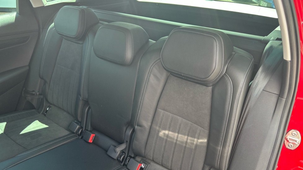 Skoda Karoq 1.5 TSI SE L 5dr Petrol Estate - Image 16
