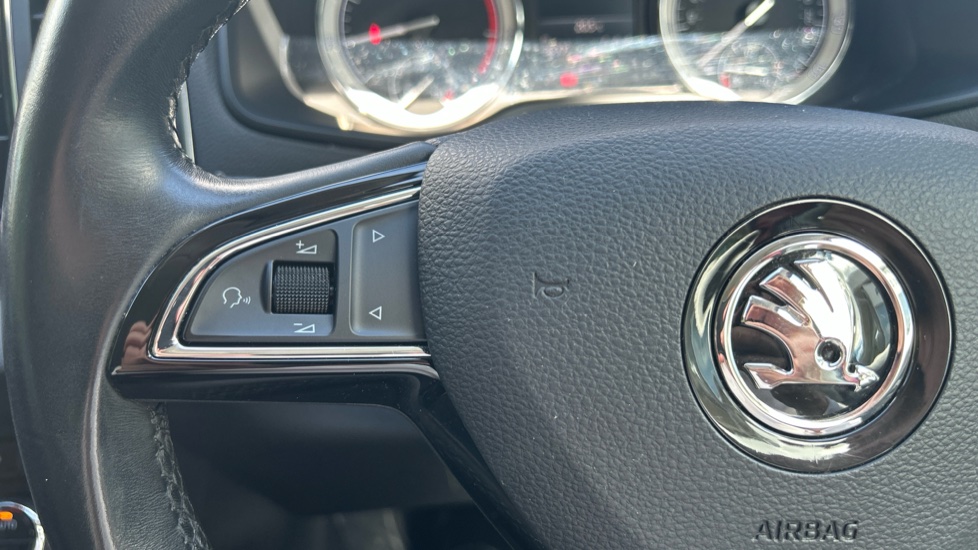 Skoda Karoq 1.5 TSI SE L 5dr Petrol Estate - Image 17
