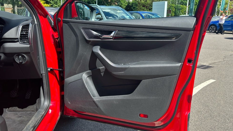 Skoda Karoq 1.5 TSI SE L 5dr Petrol Estate - Image 19