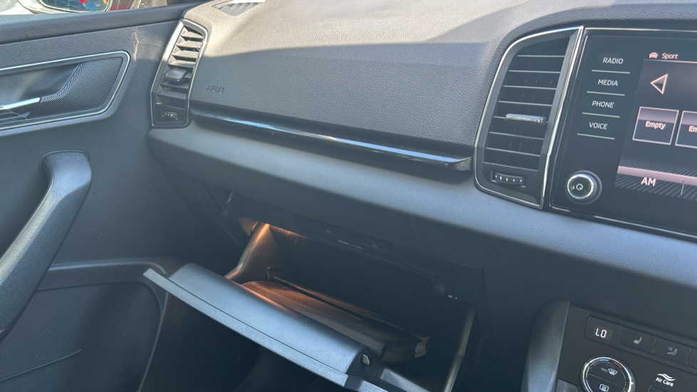 Skoda Karoq 1.5 TSI SE L 5dr Petrol Estate - Image 22