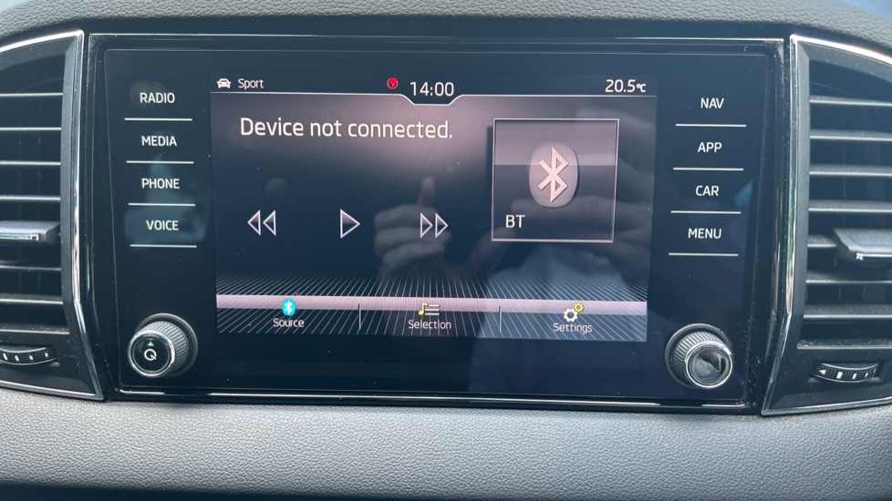 Skoda Karoq 1.5 TSI SE L 5dr Petrol Estate - Image 30