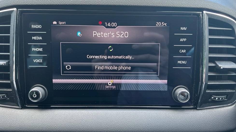 Skoda Karoq 1.5 TSI SE L 5dr Petrol Estate - Image 31