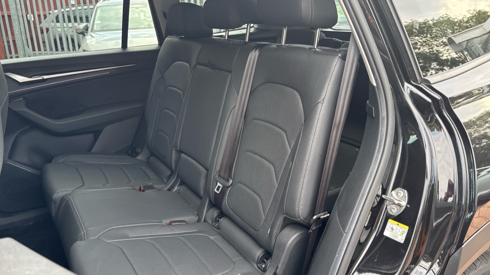 Skoda Kodiaq 2.0 TDI SE L 5dr DSG [7 Seat] Diesel Estate - Image 16