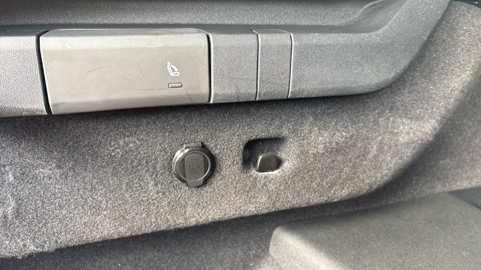 Skoda Kodiaq 2.0 TDI SE L 5dr DSG [7 Seat] Diesel Estate - Image 27