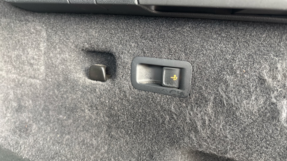 Skoda Kodiaq 2.0 TDI SE L 5dr DSG [7 Seat] Diesel Estate - Image 28
