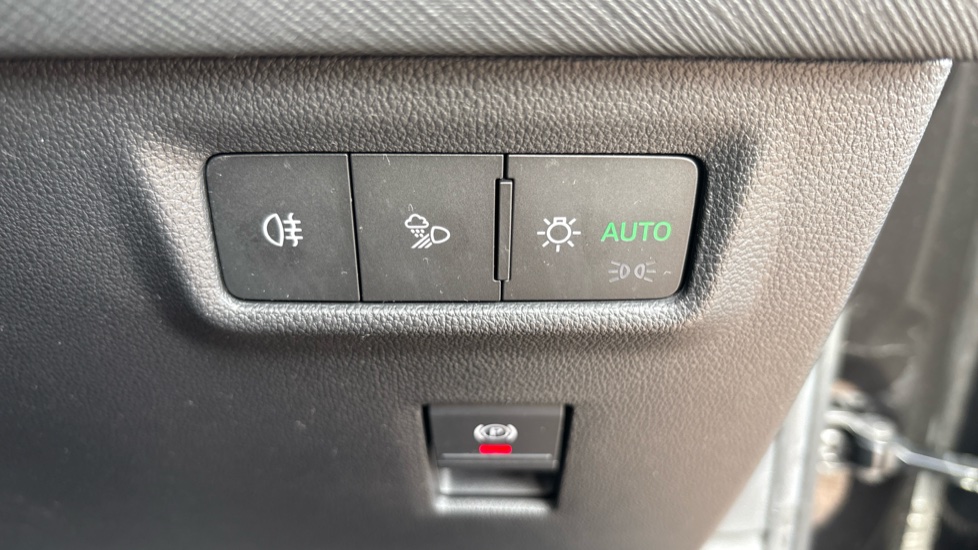 Skoda Kodiaq 2.0 TDI SE L 5dr DSG [7 Seat] Diesel Estate - Image 41