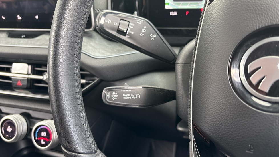 Skoda Kodiaq 2.0 TDI SE L 5dr DSG [7 Seat] Diesel Estate - Image 54
