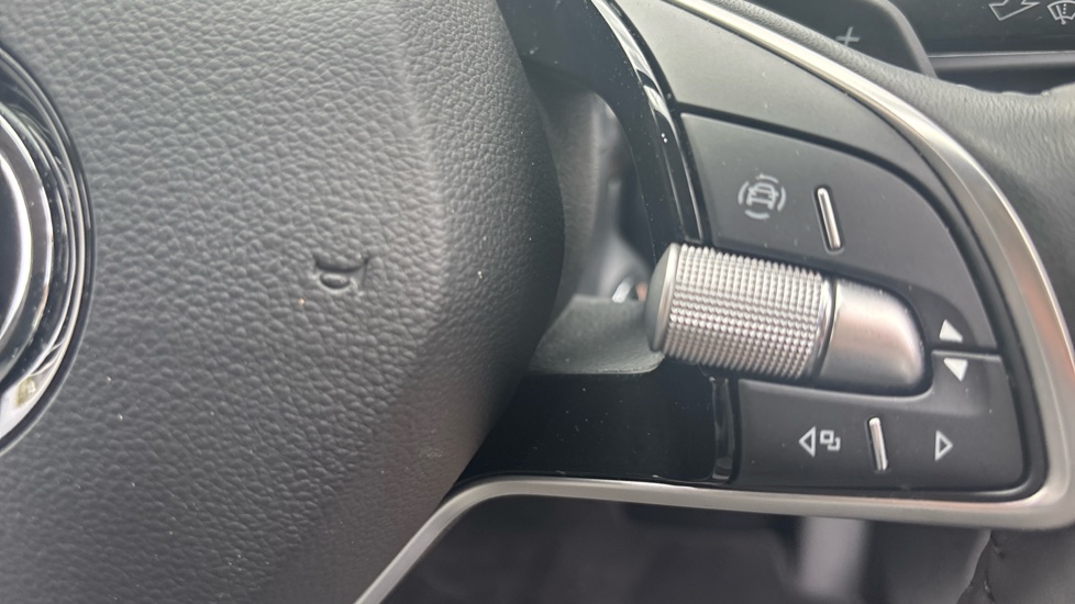 Skoda Enyaq 210kW 85 Edition 82kWh 5dr Auto Electric Estate - Image 18