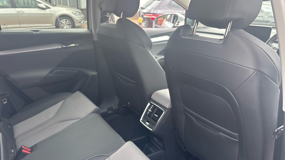 Skoda Enyaq 210kW 85 Edition 82kWh 5dr Auto Electric Estate - Image 26